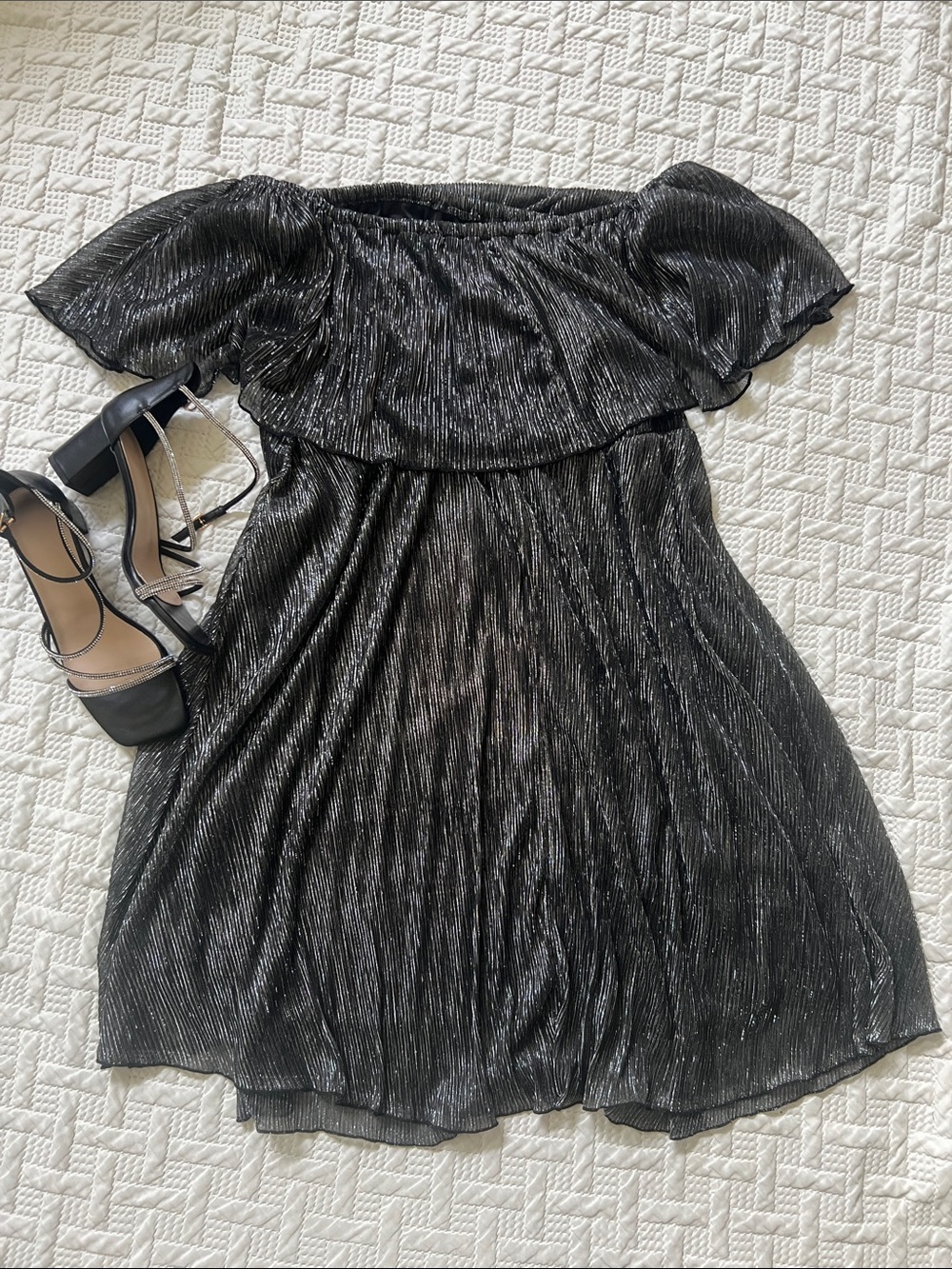 Shimmering Off-Shoulder Party Dress - Black Metallic 2X